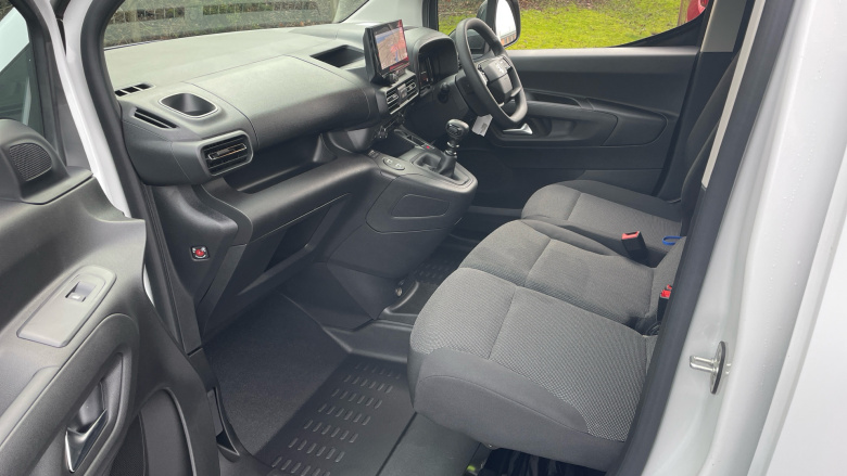 Vauxhall Combo Cargo Combo Diesel 1.5 Turbo D 100ps Pro H1 Van